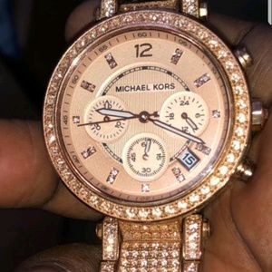 AUTHENTIC MICHAEL KORS SWARVOSKI CRYSTALS WATCH